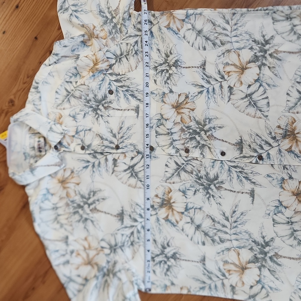 Campia Hawaiian Shirt - Picture 8 of 11